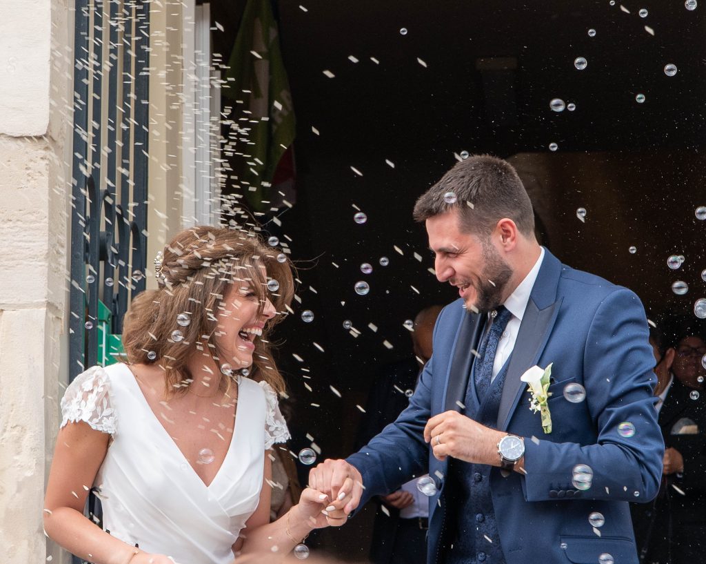 photographe de mariage haut de france aisne sortie eglise
