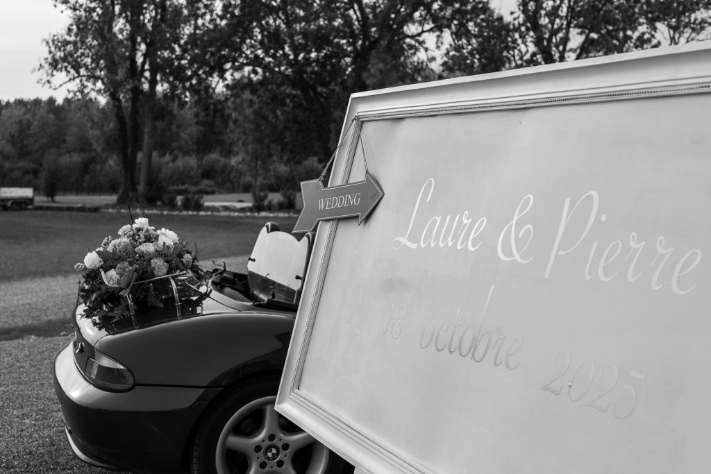 mariage Laure et Pierre vin d'honneur cocktail voiture décapotable