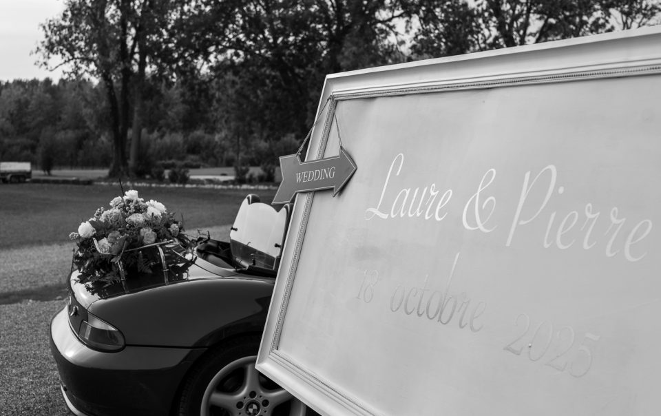 mariage Laure et Pierre vin d'honneur cocktail voiture décapotable
